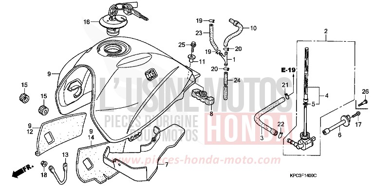 RESERVOIR A CARBURANT (XL125V1/2/3/4/5/6) von Varadero 125 NOIR (NH1) von 2004